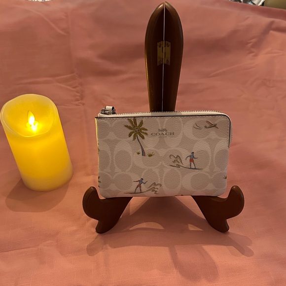 Coach White Wristlet with Tropical Design - Picture 1 of 5